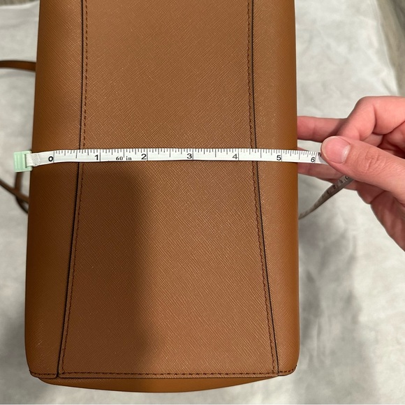 Michael Kors Large Saffiano Leather Tote Bag, like NEW condition - Picture 9 of 9